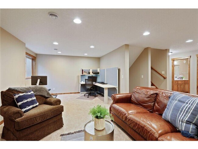 Building Photo - 5 br, 4 bath House - 6xx Kayla Lane