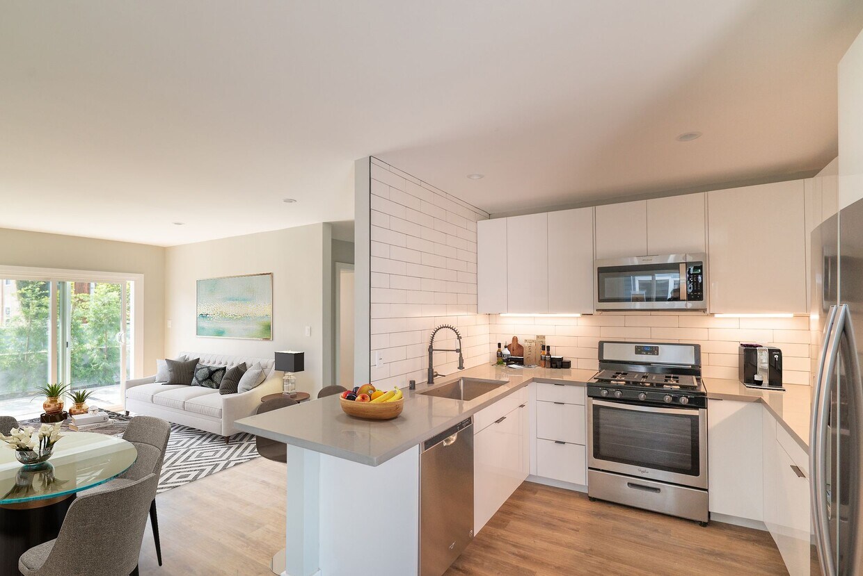 Foto principal - 4511-4517 Prospect Ave