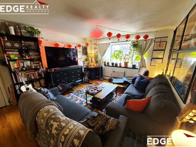 Photo - 245 Kelton St Apartment