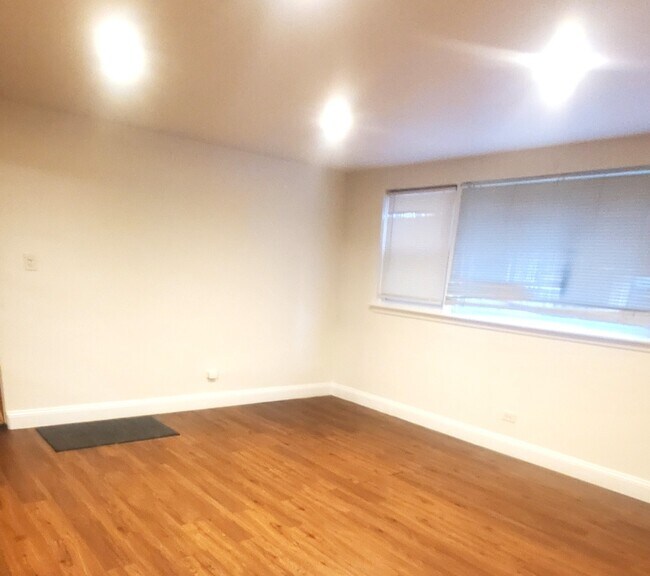 Foto del edificio - 2646 N Harlem Ave