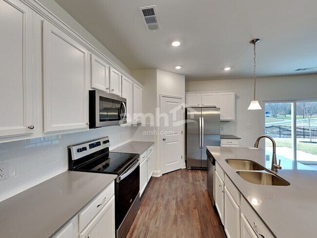 Building Photo - 2064 Williamshire Lane
