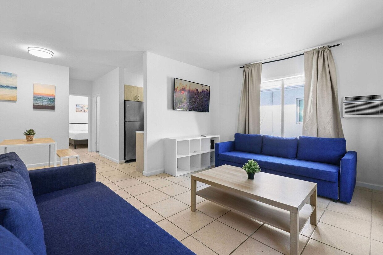 Foto principal - 7340 Harding Ave
