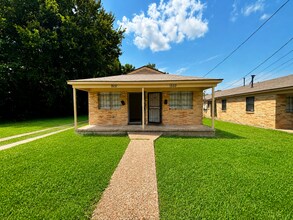 Building Photo - 1531 Standridge St