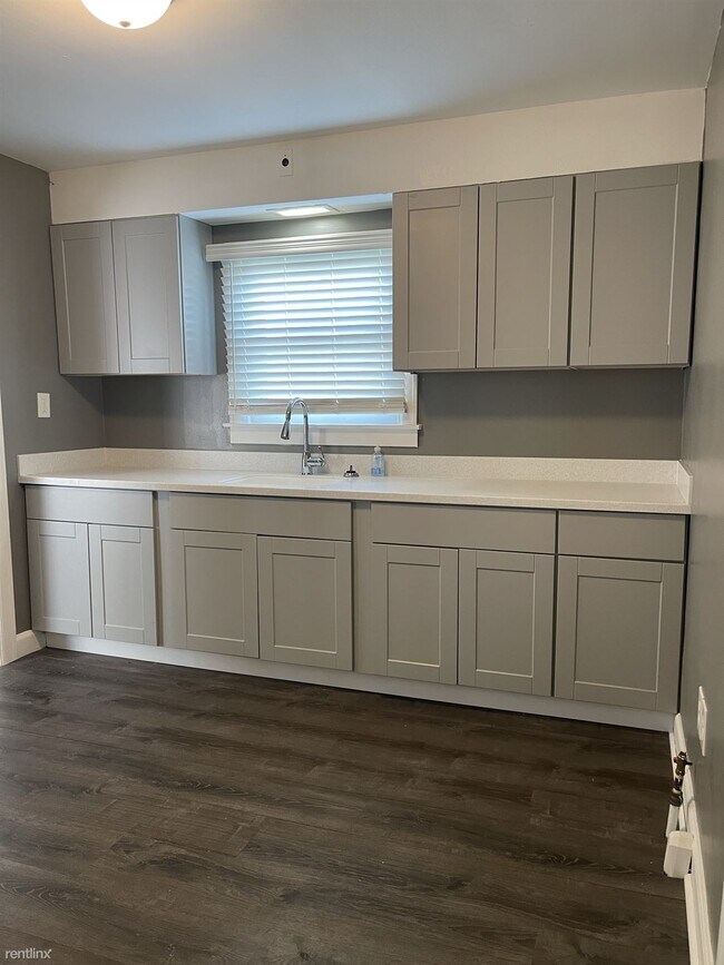 Building Photo - 3 br, 1.5 bath House - 20781 15 Mile Rd