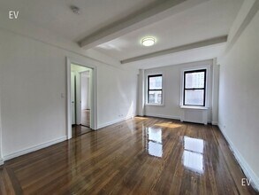 Building Photo - 156 E 37th St