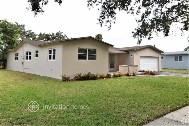 Building Photo - 8950 SW 53rd St
