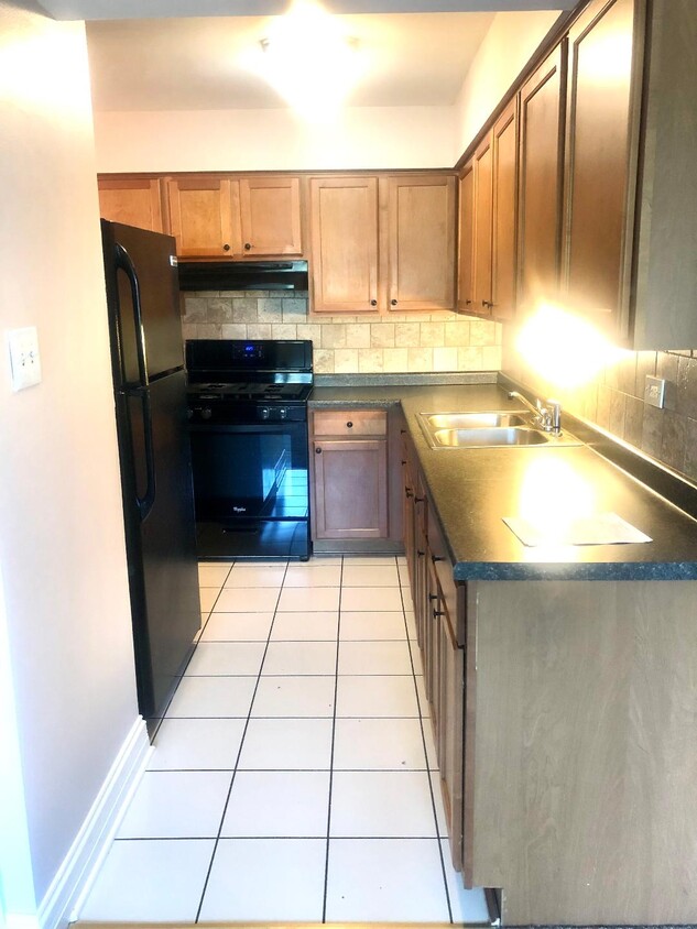 Primary Photo - 10446 Natoma Ave