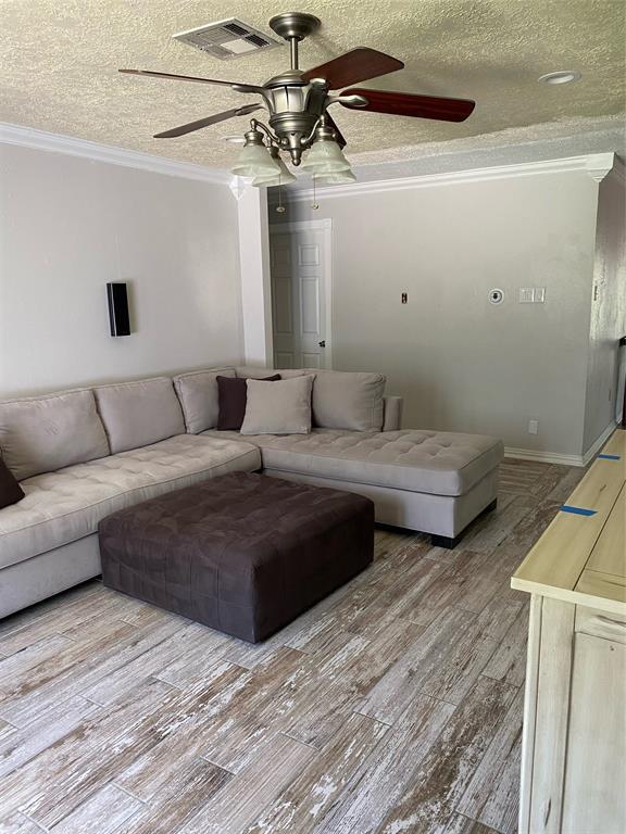 Foto del edificio - 2208 Chestnut Ln