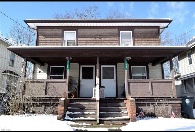 Building Photo - 778 Brown St