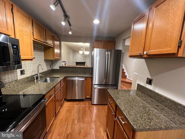 Building Photo - 5803 Norham Dr