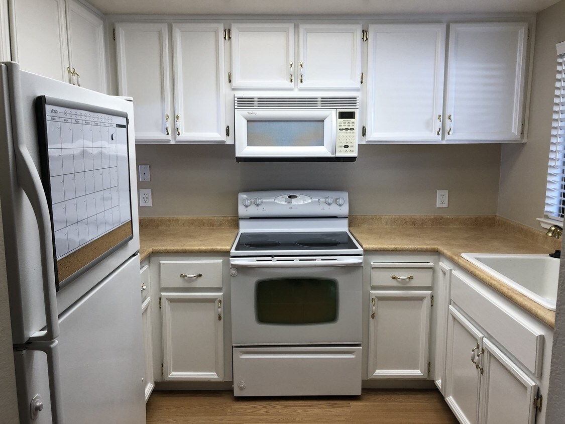 Kitchen - 260 W Dunne Ave
