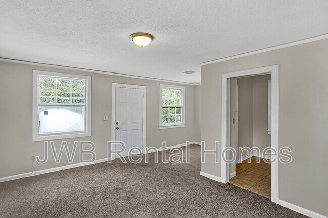 Foto del edificio - 533 E 27th St