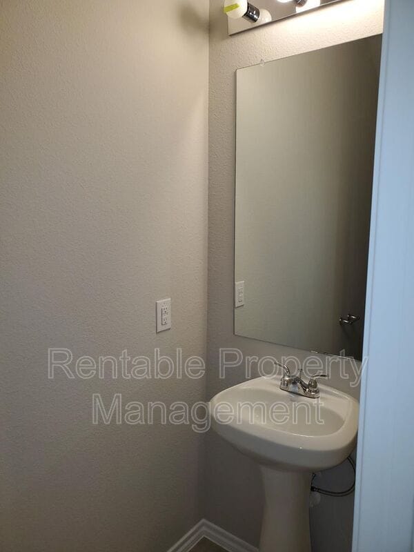 Photo - 2920 Bluets Dr House