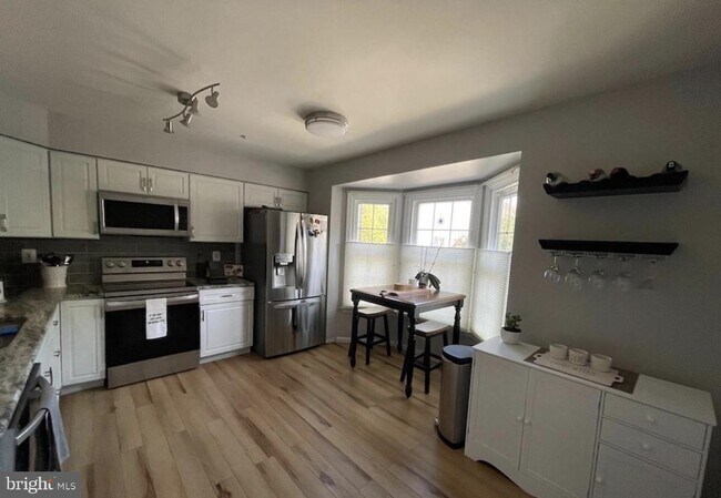 Foto del edificio - 5339 Tarkington Pl