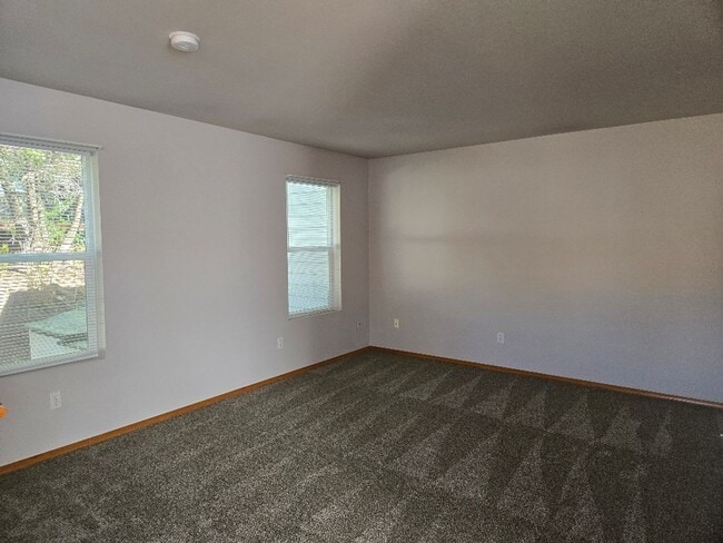 Foto del edificio - 26408 Granny Smith Ln NE
