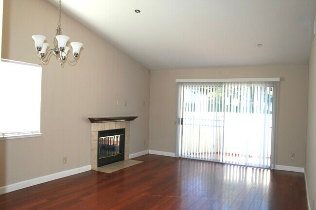 Building Photo - 267 S Wildwood