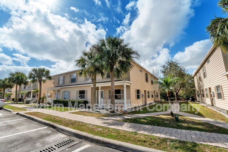 Foto principal - 2221 Harrison St