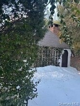 Building Photo - 3 Beverly Rd