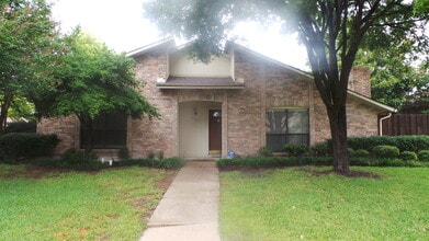 Building Photo - 4537 Fremont Ln