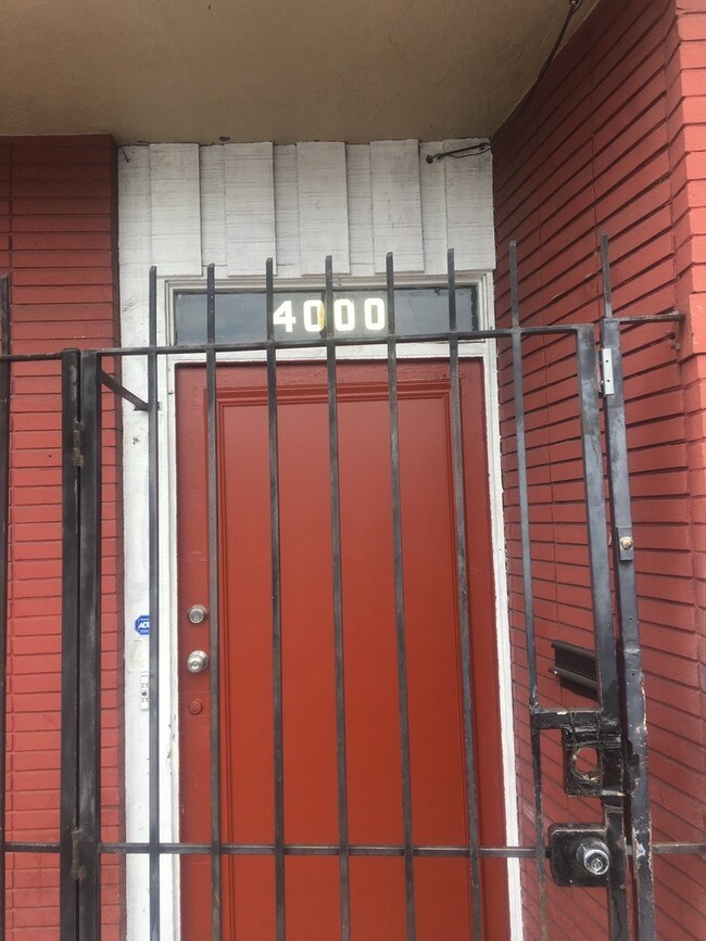 Foto del edificio - 4000-4006 Foothill Blvd