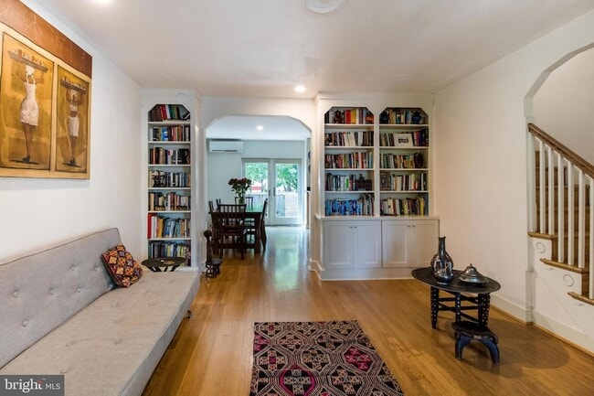 Building Photo - 2224 Observatory Pl NW