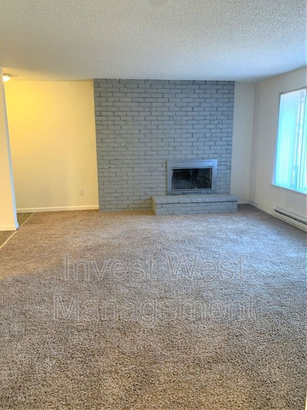 Foto del edificio - 3408 E 18th St