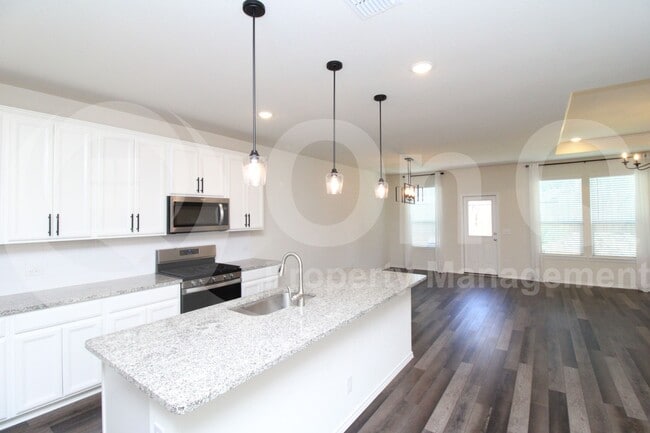 Building Photo - 5616 Cherrywood Wy
