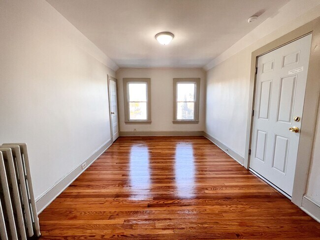 Foto del edificio - 111-115 Lincoln St / Owen Properties, LLC