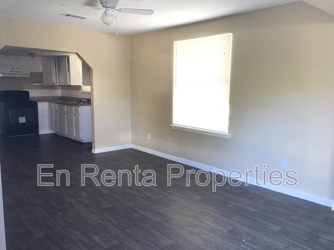 Foto del edificio - 2903 Weber St