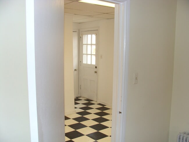 Foto del edificio - 677 Deer St