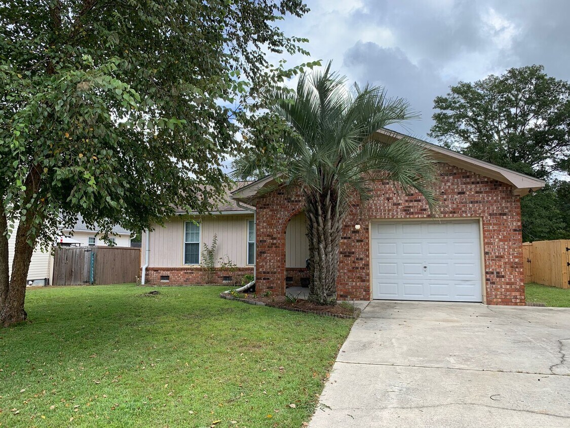 204 E Edgefield Dr, Summerville, SC 29483 House Rental in Summerville