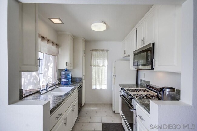 Foto del edificio - 8520 Summerdale Rd