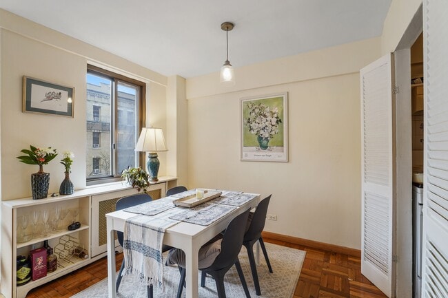 Foto del edificio - 420 E 64th St