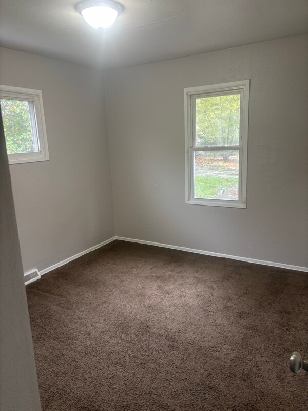 Foto del edificio - 4457 E 154th St