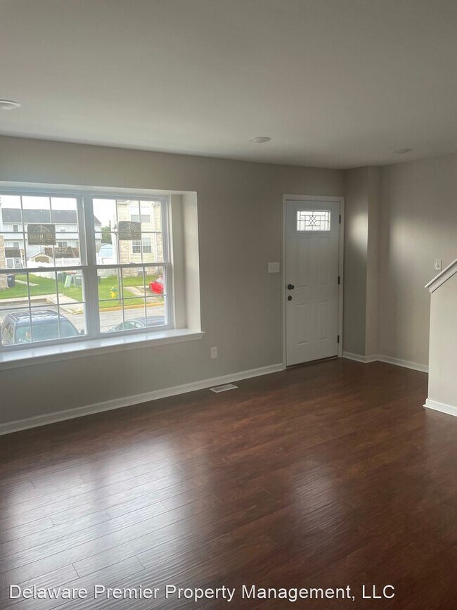 Building Photo - 3 br, 2.5 bath House - 243 Vincent Circle