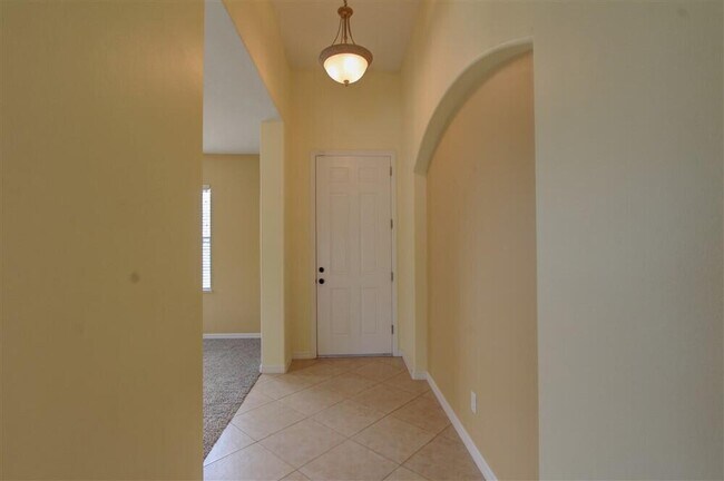 Building Photo - 2101 Bridgeport Cir