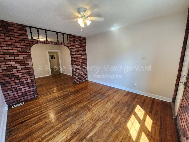 Building Photo - 3145 Halliday Ave