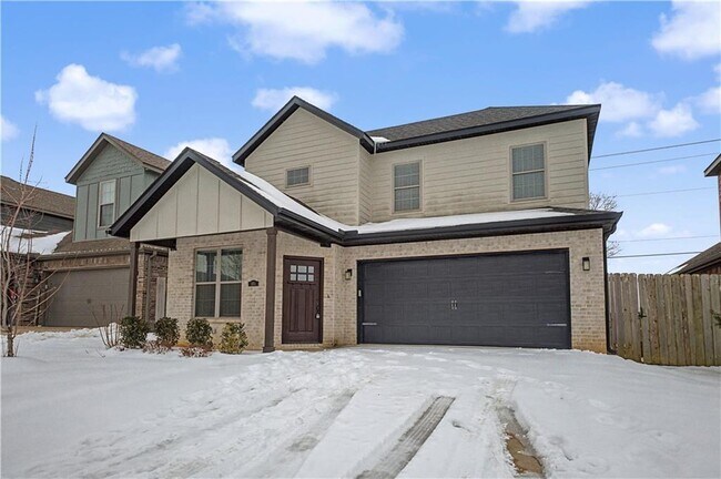 Foto del edificio - 3215 SW Hillstone Ave