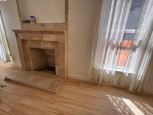 Foto del edificio - 1527 77th Ave