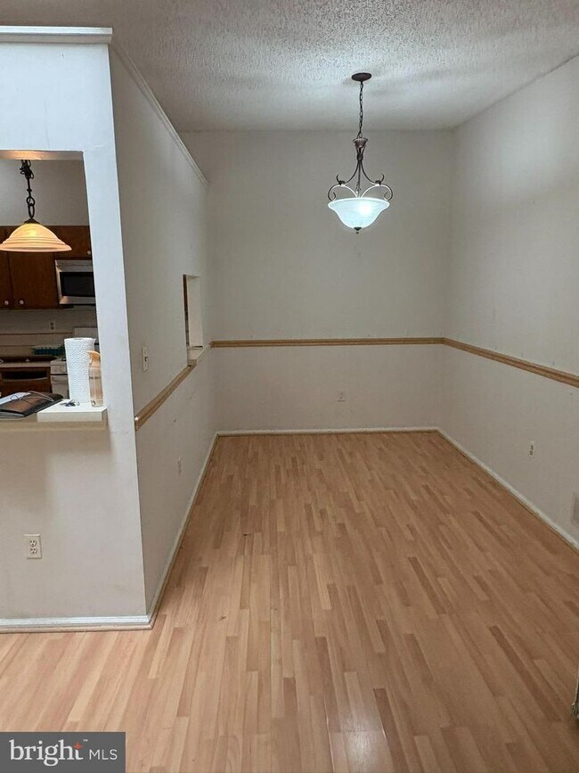 Foto del edificio - 109 Versailles Ct