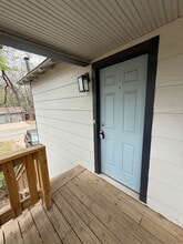 Building Photo - 1612 N Villa Ave