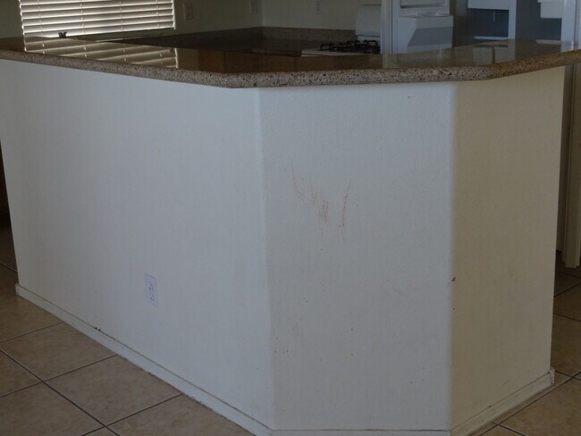Building Photo - 3 Bedrooms, 2 Bathroom single story home i...