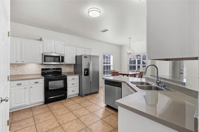 Foto del edificio - 421 Kate Dr