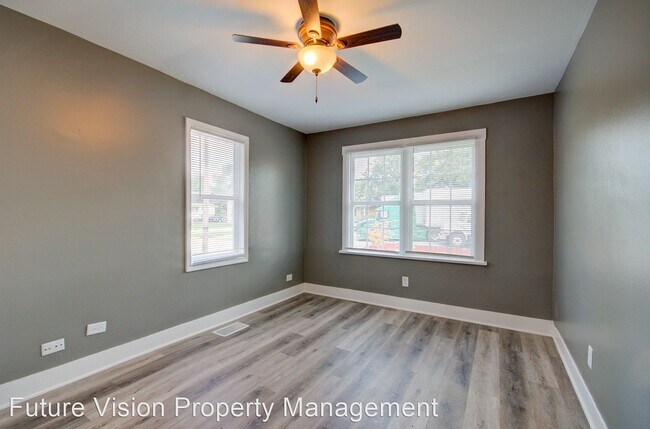 Building Photo - 4 br, 1 bath House - 804 4th Ave