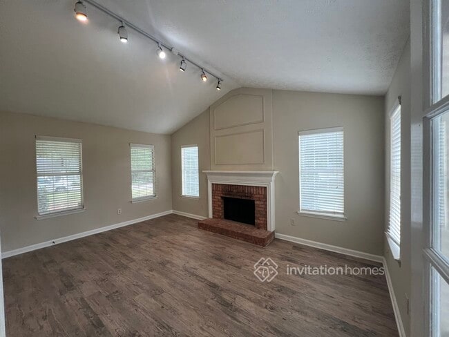 Building Photo - 2909 Da Vinci Blvd