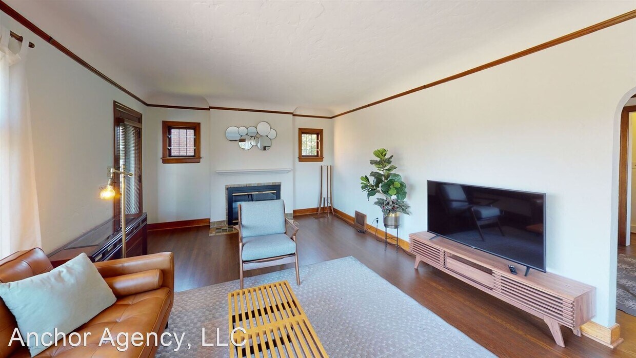 Primary Photo - 3 br, 1.5 bath House - 5511 Seward Park Ave S