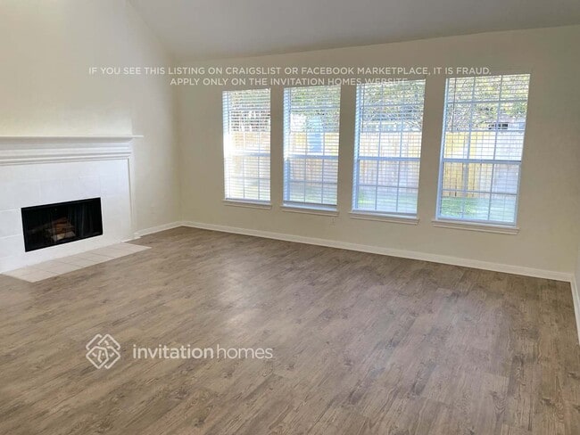 Foto del edificio - 14910 Summerland Cir