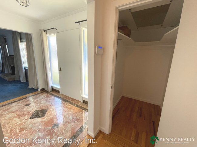 Building Photo - 4 br, 2.5 bath House - 1556 Bernal Ave