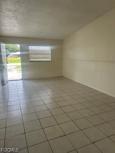 Building Photo - 202 Eldorado Ave