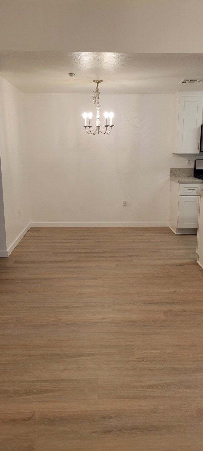 Building Photo - 9728 Marilla Dr